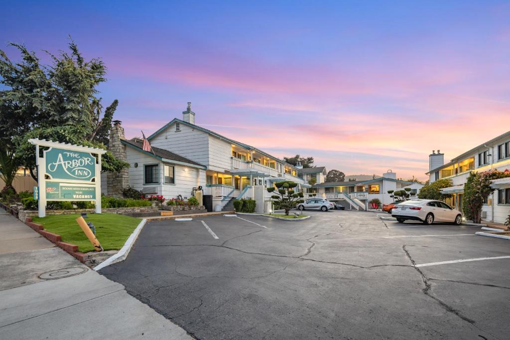 Arbor Inn Monterey photo