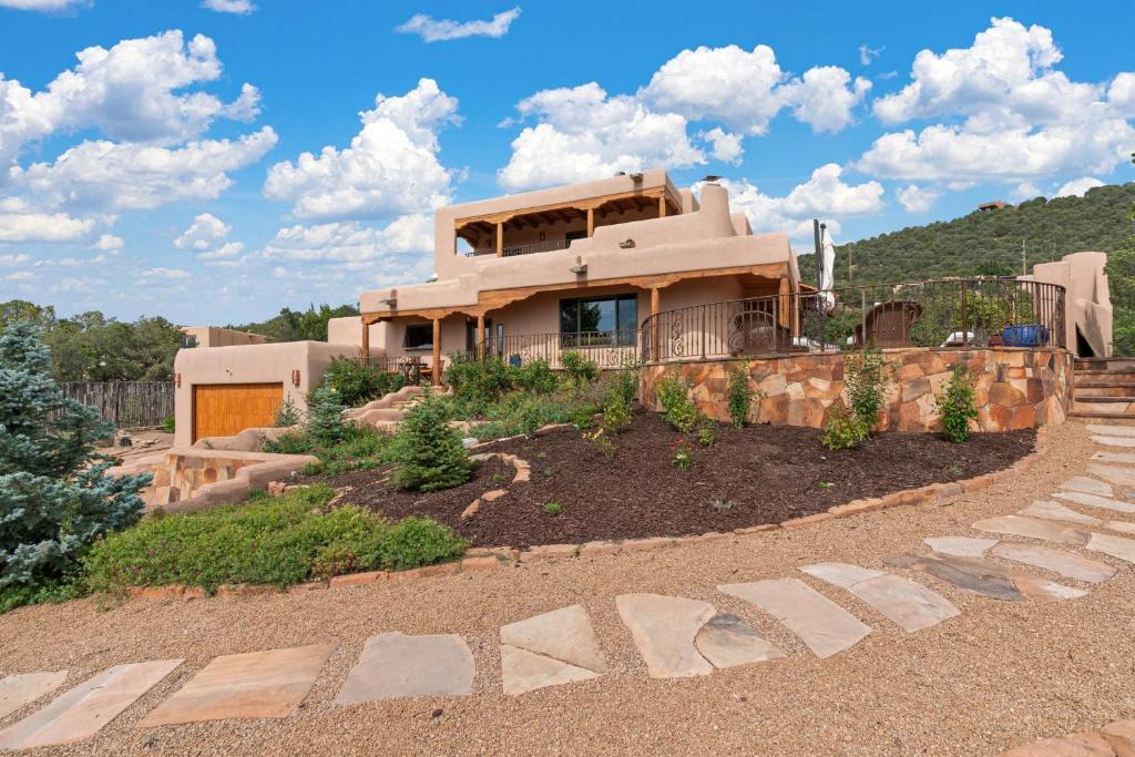 En generel udsigt til bjerge eller udsigt til bjerge taget fra feriehuset