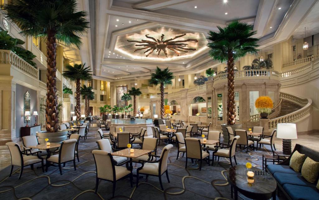 Restaurace v ubytování The Peninsula Manila