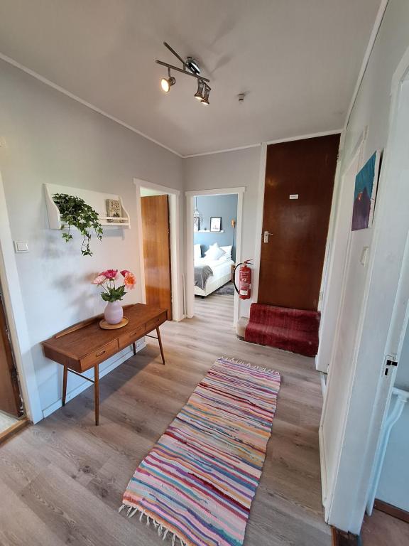 Χώρος καθιστικού στο Hallfreðarstaðir 1 Apartments