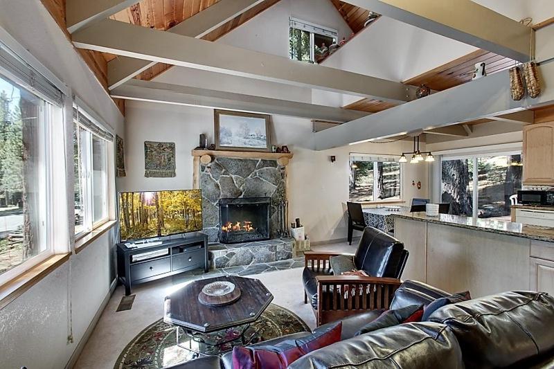 Η κουζίνα ή μικρή κουζίνα στο Sagebrush Cottage chalet