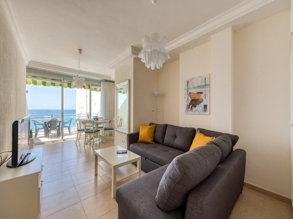 Beachfront House in Las Palmas with Sea Views