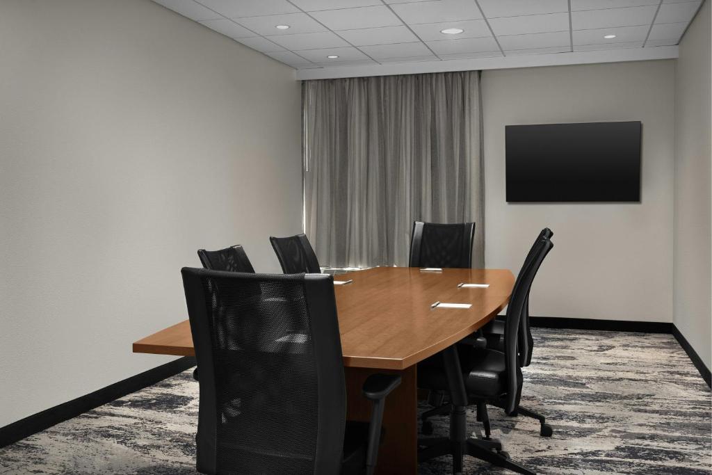 Fairfield Inn and Suites by Marriott Winston Salem/Hanes photo