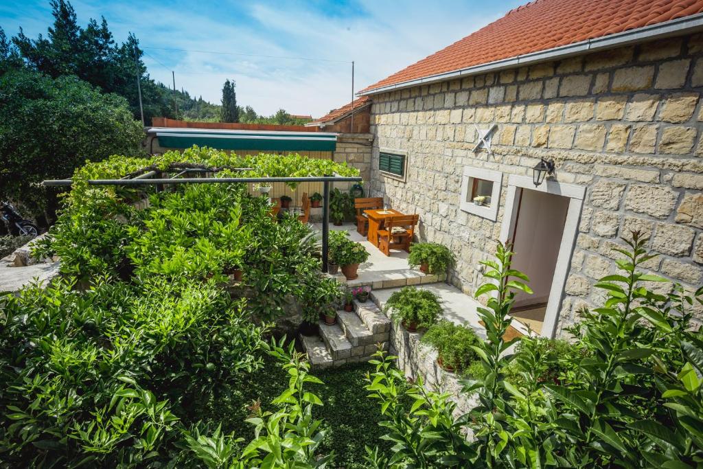 Jardin de l'établissement Kuća Cvjetković