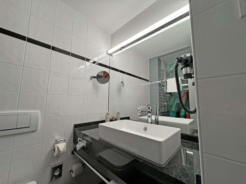 Koupelna v ubytování ibis Styles Neckarsulm