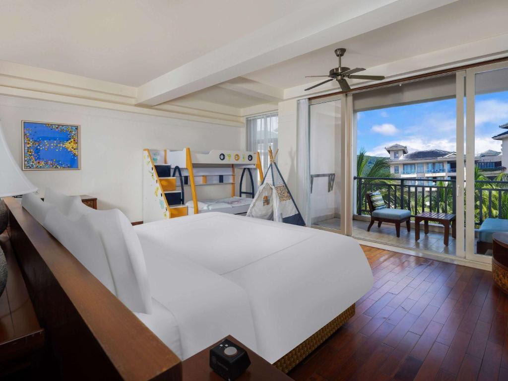 Balkón nebo terasa v ubytování Swissôtel Sanya Yalong Bay