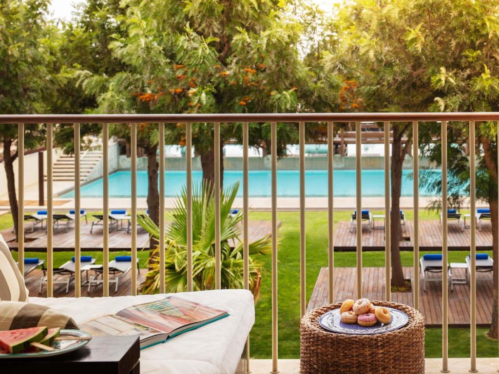 Бассейн в Victoria Golf Resort and Spa Managed by Accor или поблизости