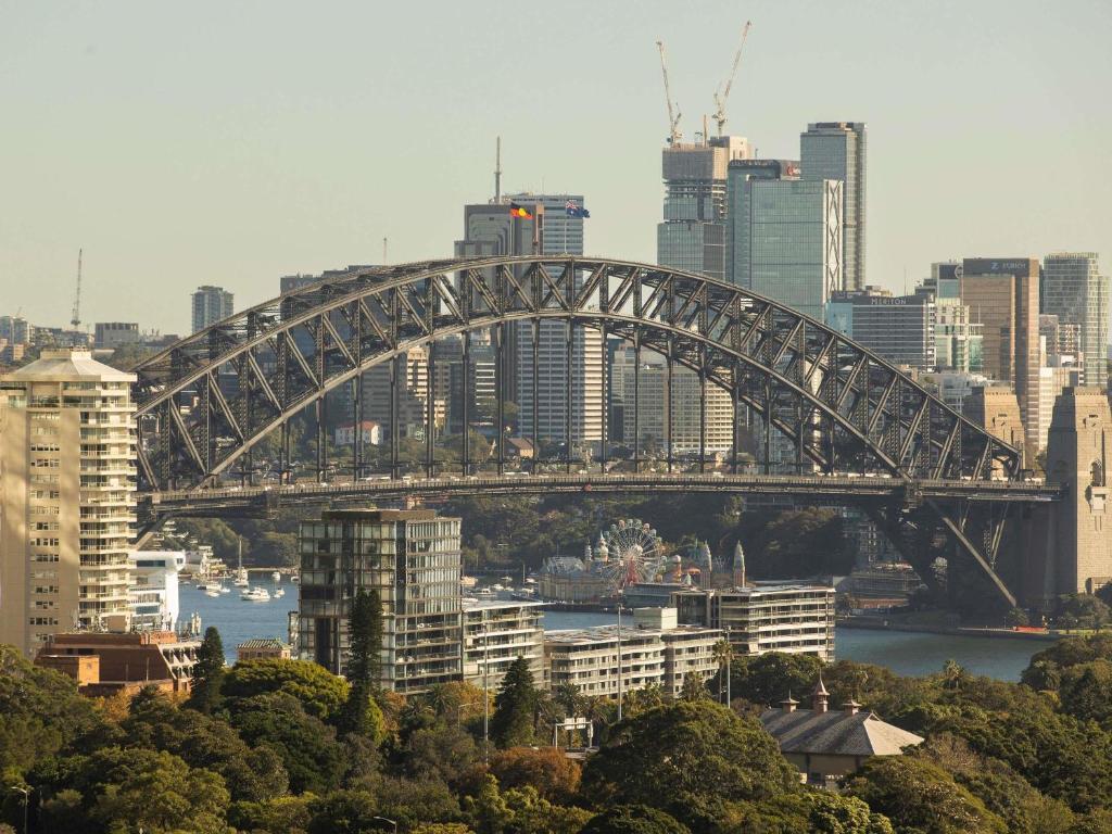 Nespecifikovaný výhled na destinaci Sydney nebo výhled na město při pohledu z hotelu