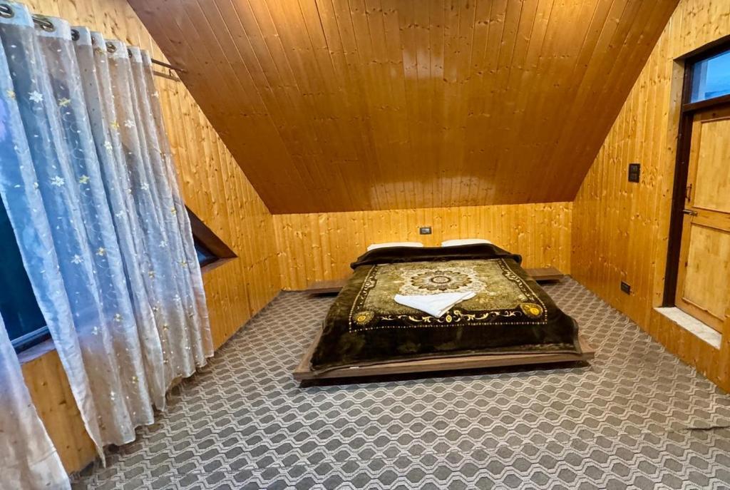 Afbeelding uit fotogalerij van ROYALE PEAKS villa sonamarg Rd 