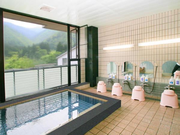 Bassein majutusasutuses Gokayama Onsen Akaokan või selle lähedal