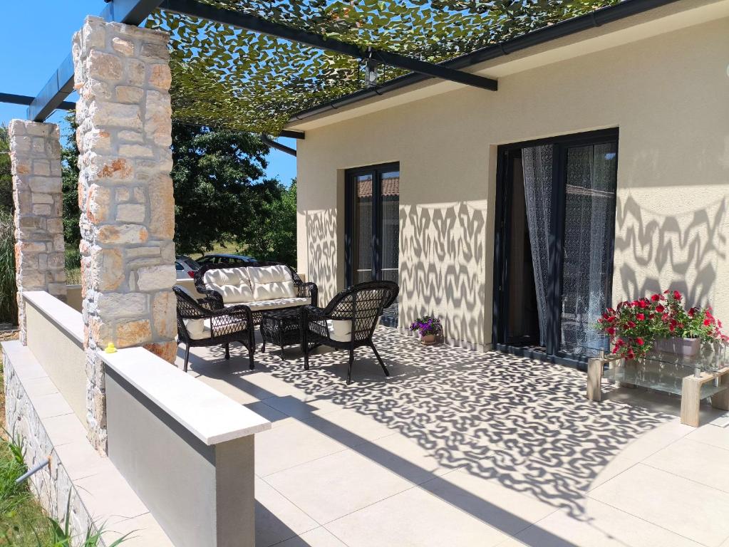 Balkón nebo terasa v ubytování Villa Pčela