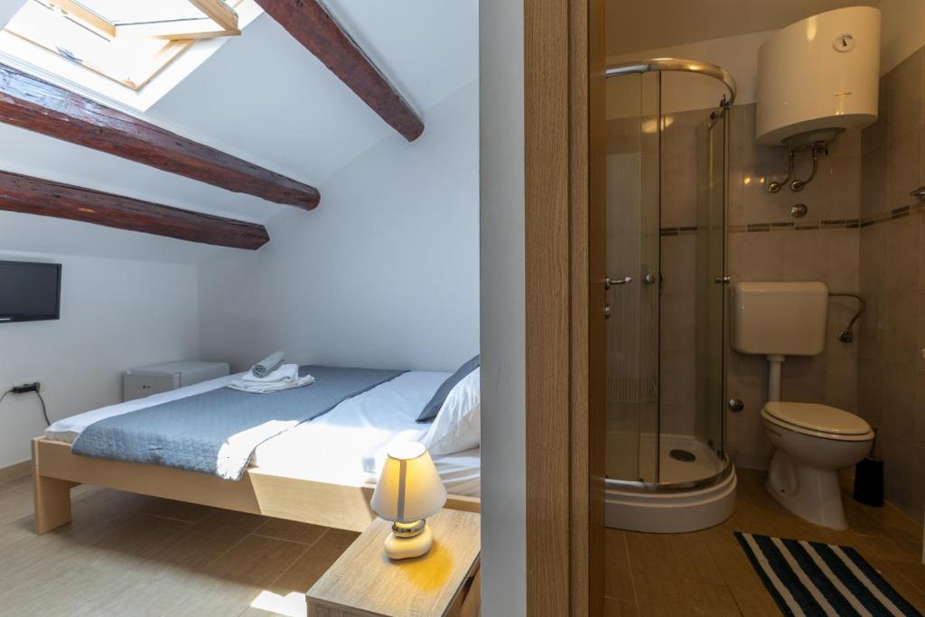 Koupelna v ubytování Rooms Vitoria on Joakim Square