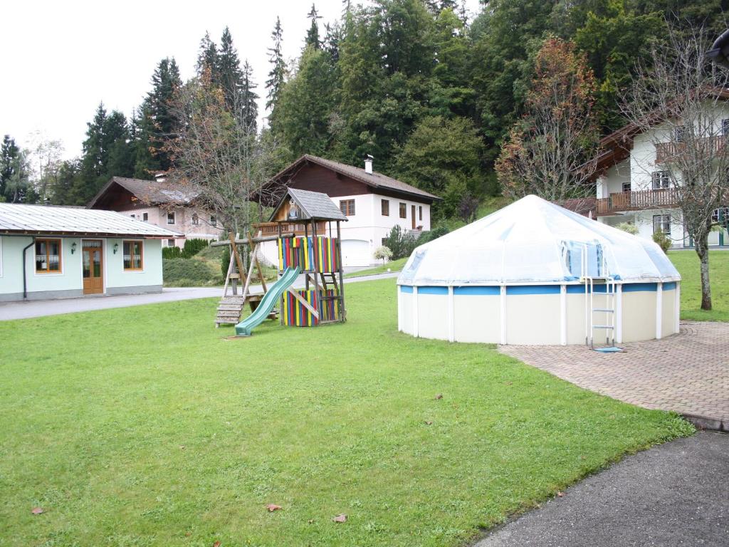 Detský kútik v ubytovaní Scenic Apartment in Krispl Salzburg with Swimming Pool