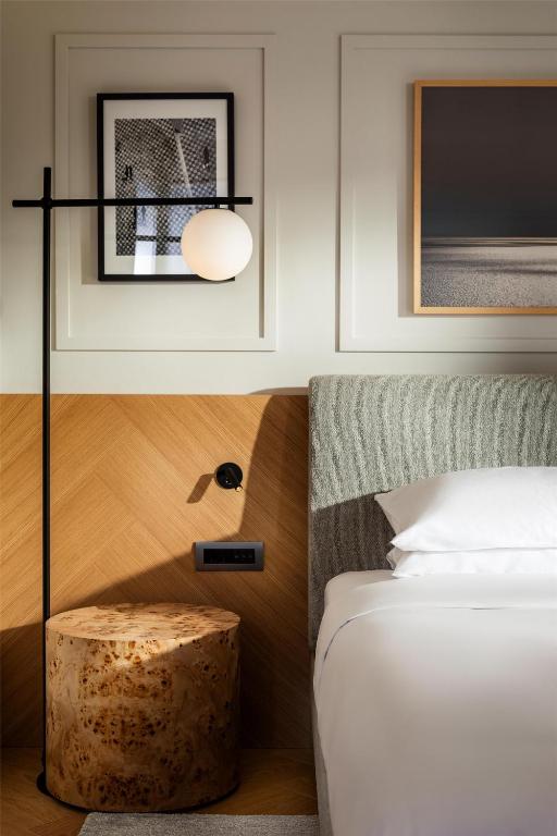 Postel nebo postele na pokoji v ubytování Hyatt Regency Zadar
