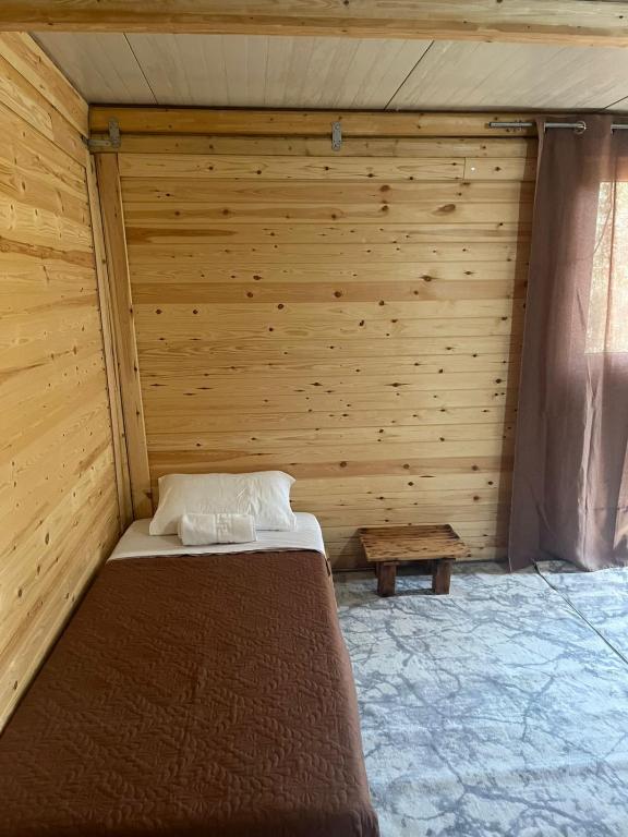 Postel nebo postele na pokoji v ubytování Eco Glamping with Pool between Nafplio and Argos