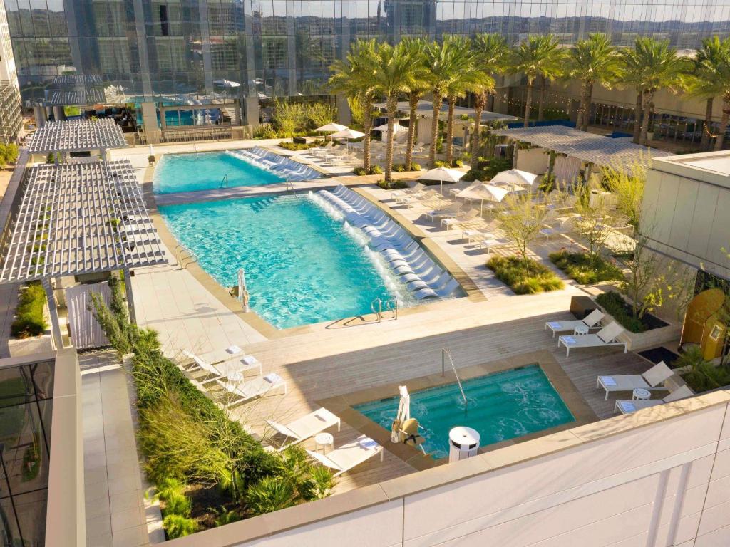 Bazén v ubytování Fairmont Austin nebo v jeho okolí