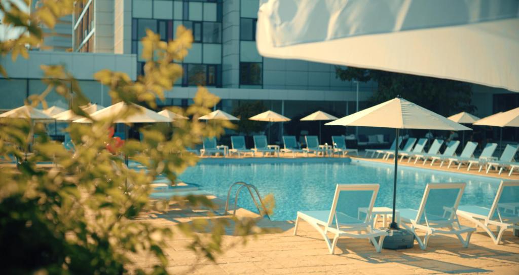 Bazén v ubytování Hotel Melodia nebo v jeho okolí