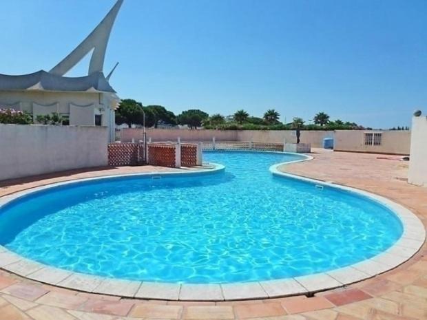 Apt Port-Camargue face à la mer avec piscine