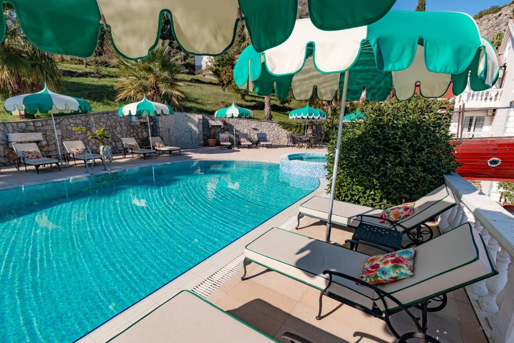 Piscina di Monte Aria panorama suites o nelle vicinanze