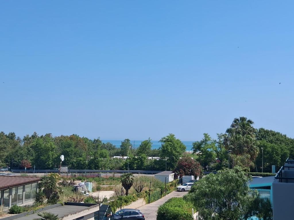 a view of the parking lot of a building at Onda Blu in Marina di Vasto