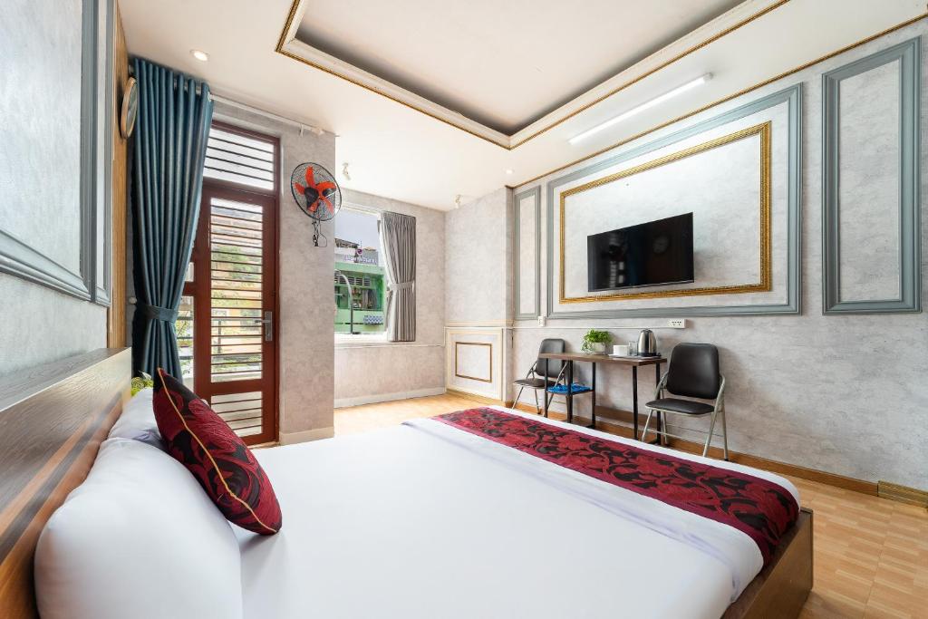 Μια τηλεόραση ή/και κέντρο ψυχαγωγίας στο Kings Hotel In City Central