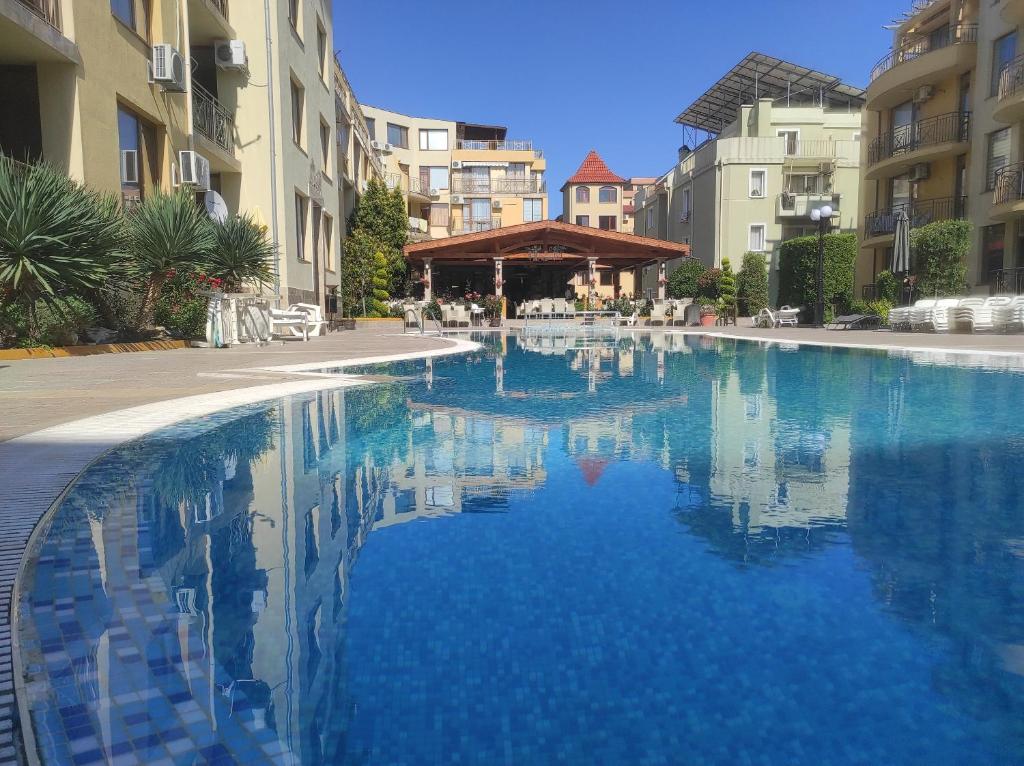 Casa Real Apartments