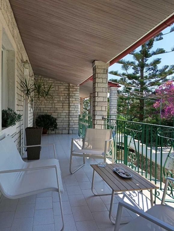 Paxos Rock Apartments - 2