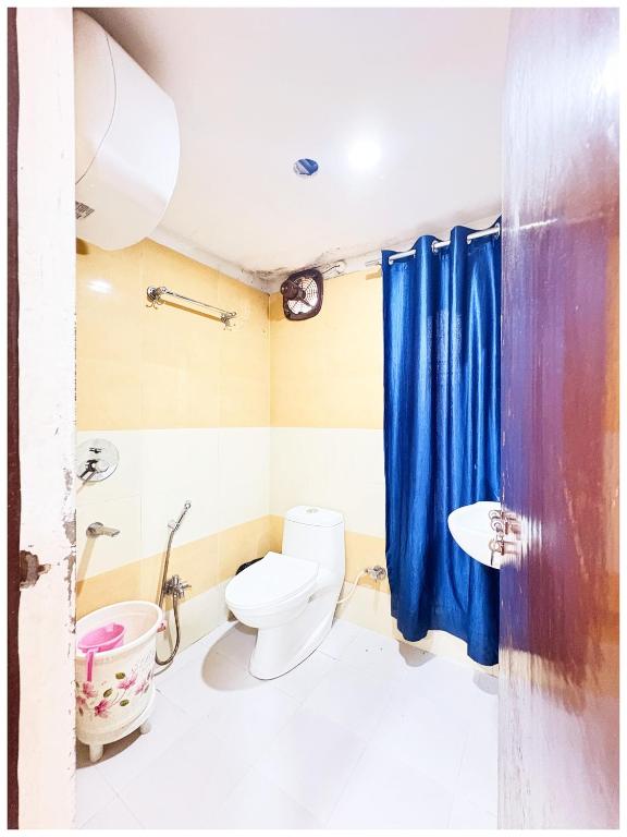 Koupelna v ubytování "Kashi Residency" Best Hotel in Varanasi with free wifi and Air Conditioning Room