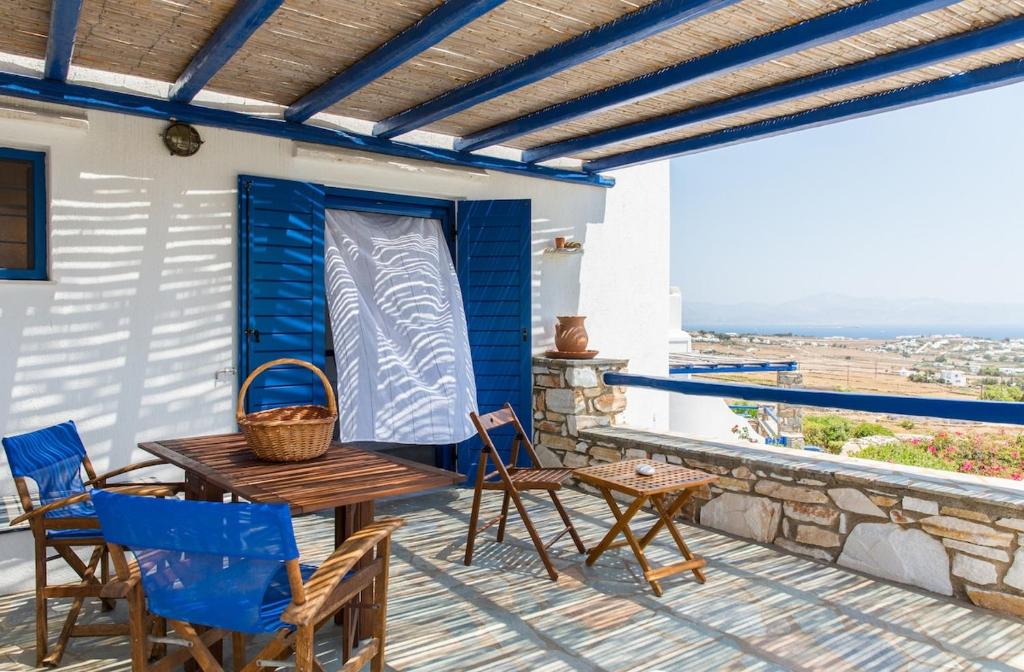 Μπαλκόνι ή βεράντα στο Family House, Paros Golden Beach
