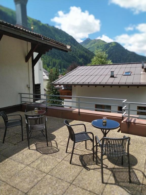 Nespecifikovaný výhled na hory nebo výhled na hory při pohledu z hotelu