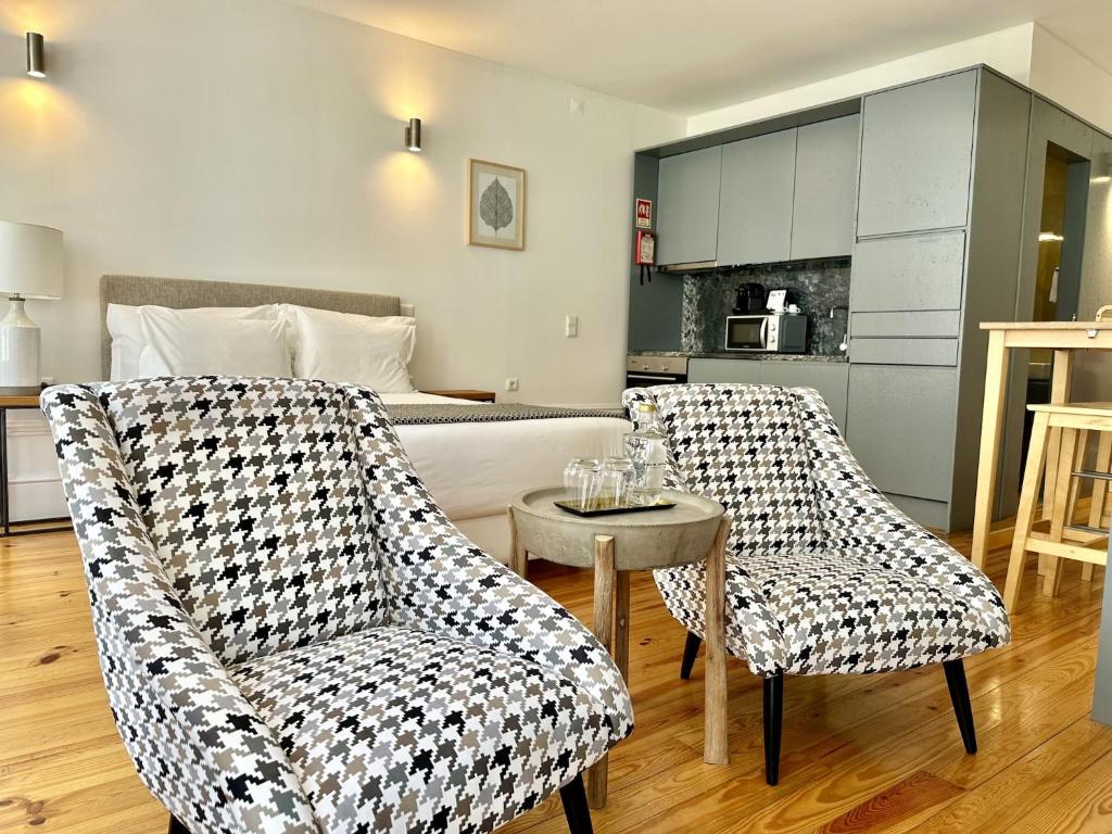 Cozy Porto studio with balcony