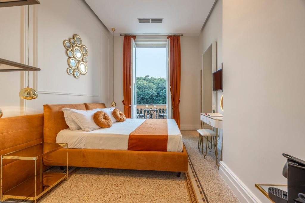 
Junior Suite with Balcony
