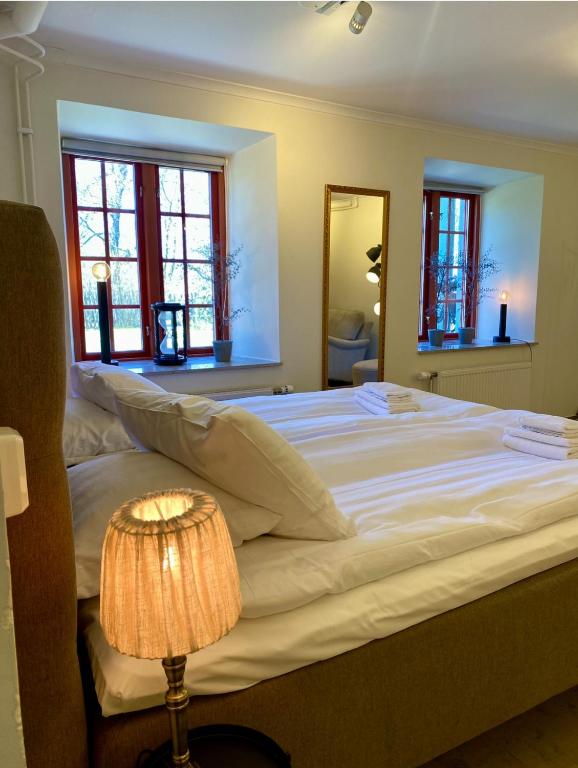 Postel nebo postele na pokoji v ubytování Hotell Breda Blick