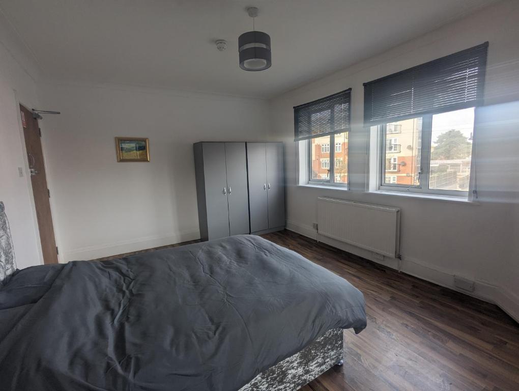 The Noisy Rooms - Resim 18