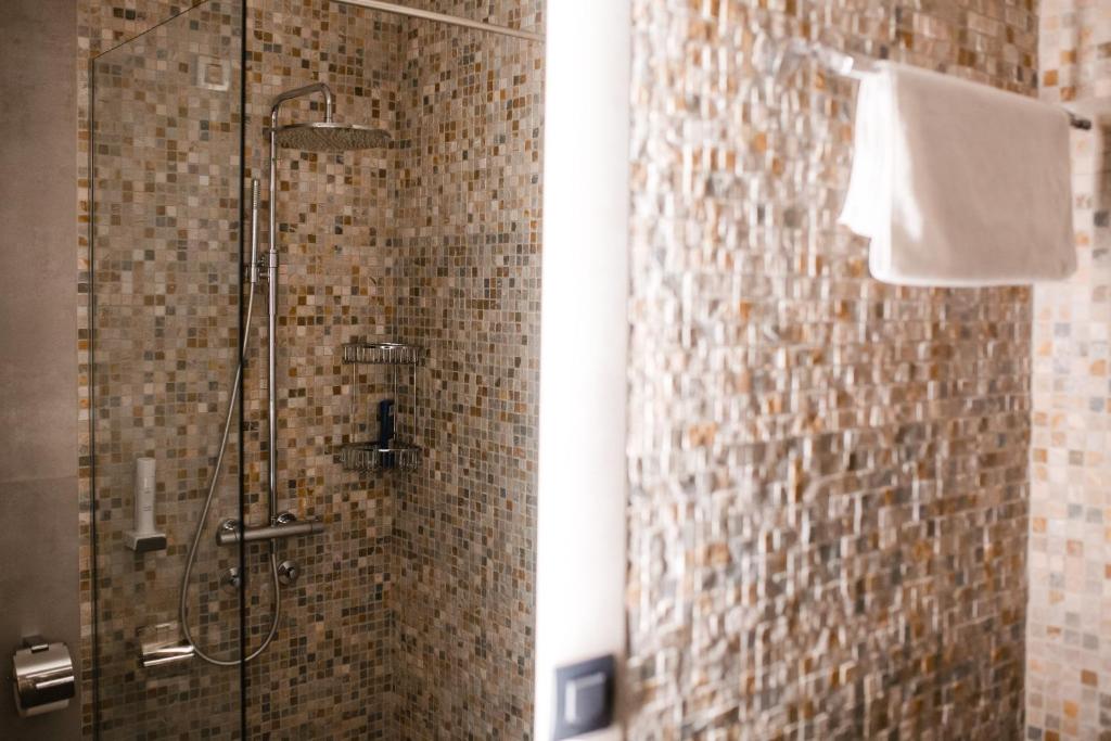 Garni Uni Elita Lux Hotel - Resim 9