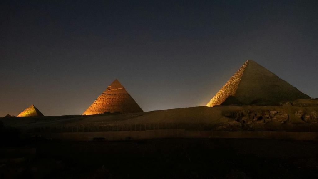 Fotografie z fotogalerie ubytování Pyracave pyramids view v Káhiře