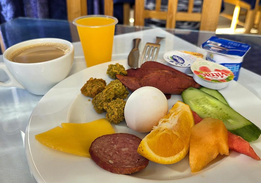 Jídlo v hotelu nebo okolí