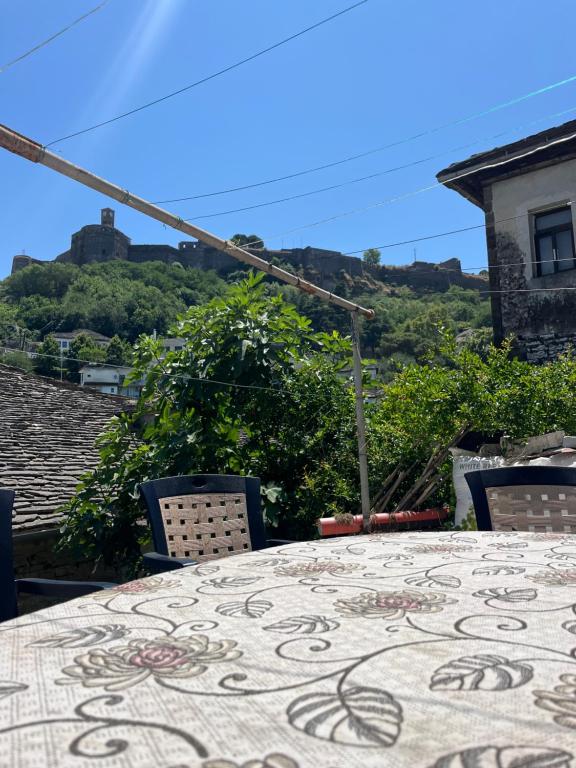 Nespecifikovaný výhled na hory nebo výhled na hory při pohledu z hotelu