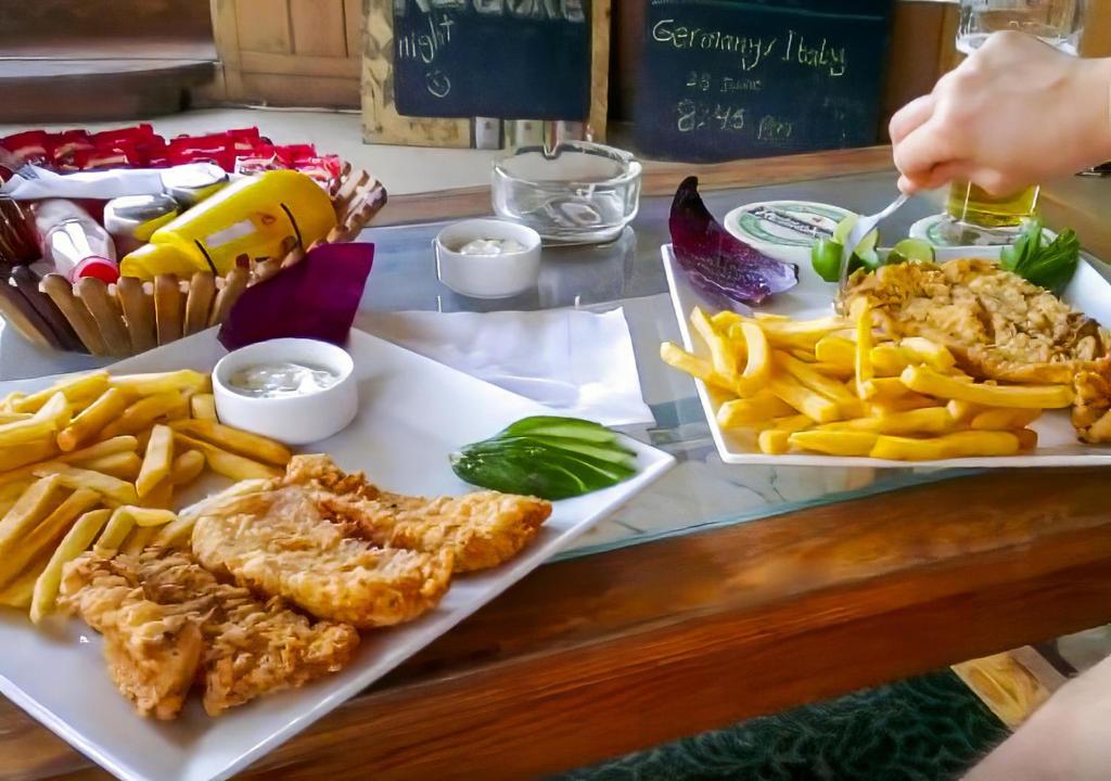 Jídlo v hotelu nebo okolí