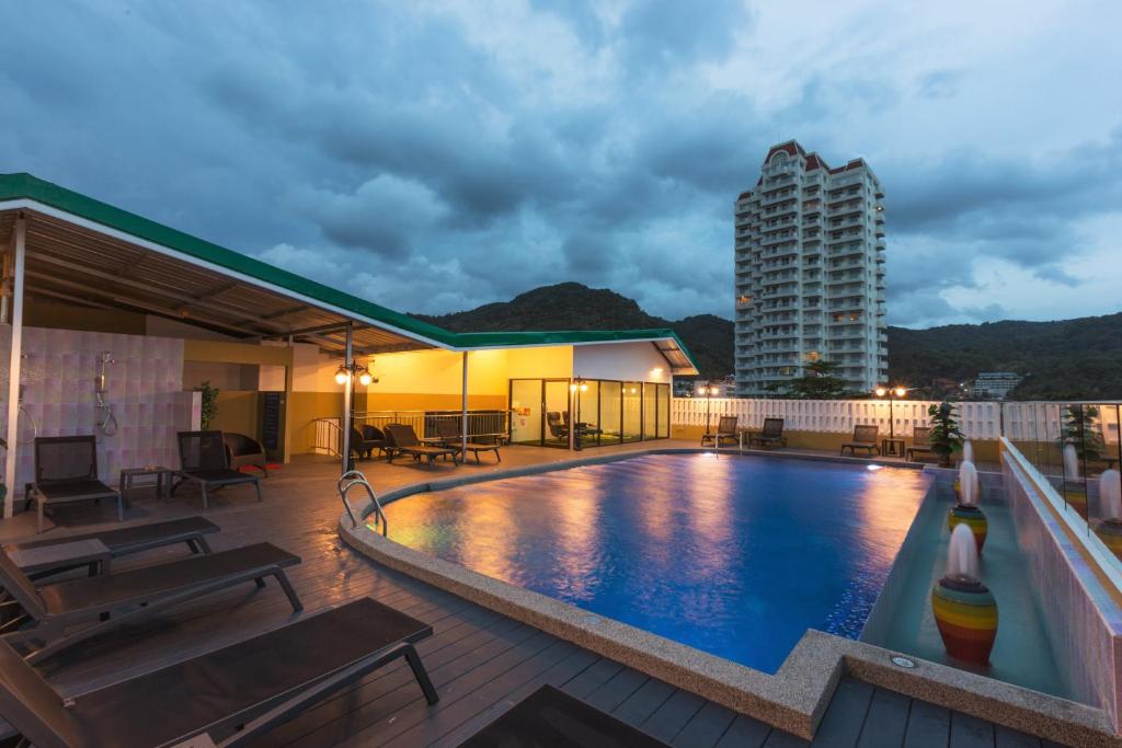 Nespecifikovaný výhled na hory nebo výhled na hory při pohledu z hotelu