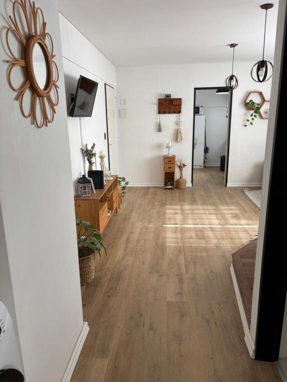 Alquilo departamento por dia. Zona castelar!!!