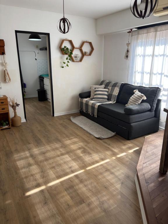 Alquilo departamento por dia. Zona castelar!!!