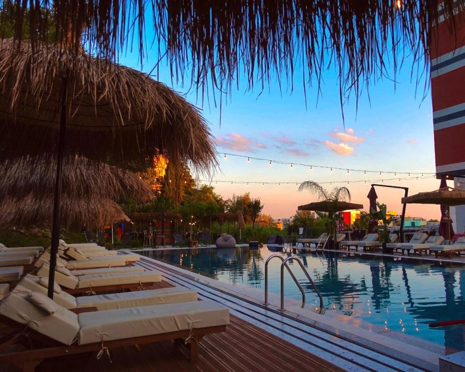 Piscina di Olivia's Hill Resort o nelle vicinanze