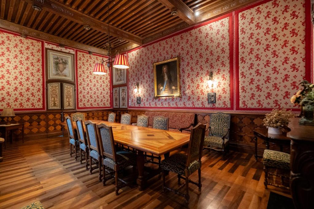 Fotografie z fotogalerie ubytování Chateau De Picomtal v destinaci Crots