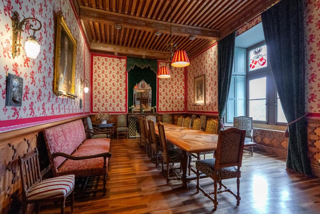 Posezení v ubytování Chateau De Picomtal