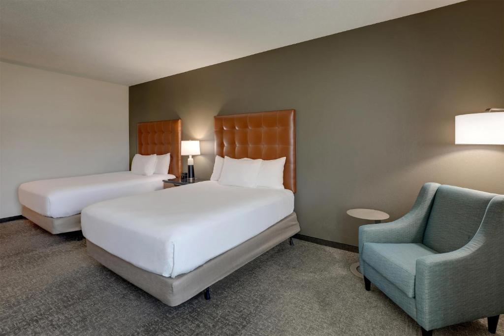 Drury Inn & Suites Dayton North photo