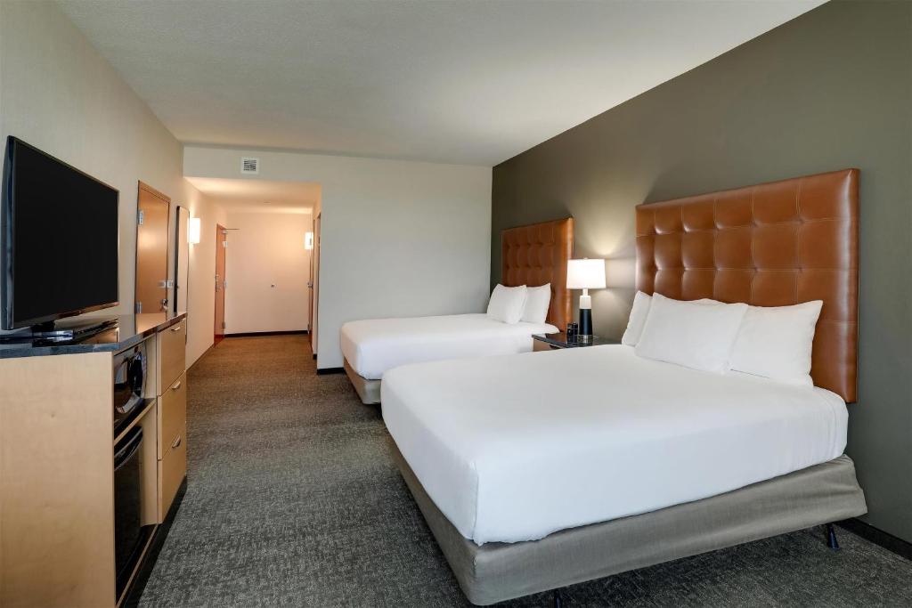 Drury Inn & Suites Dayton North photo