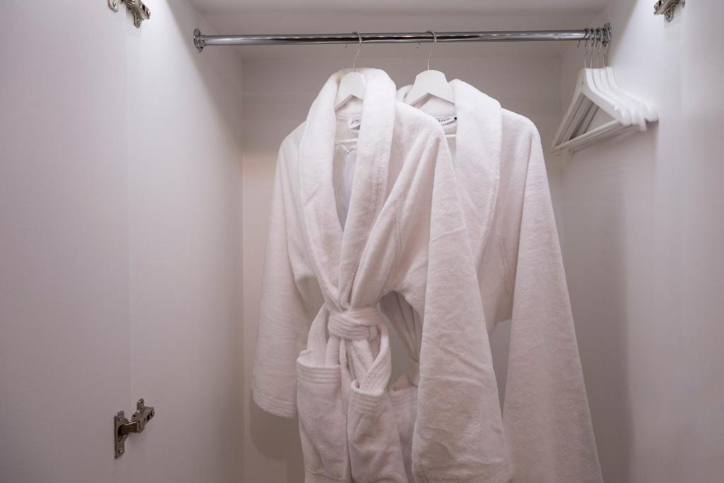 Paris Central Gem 9 Min Walk to Notre-Dame and Louvre - 6