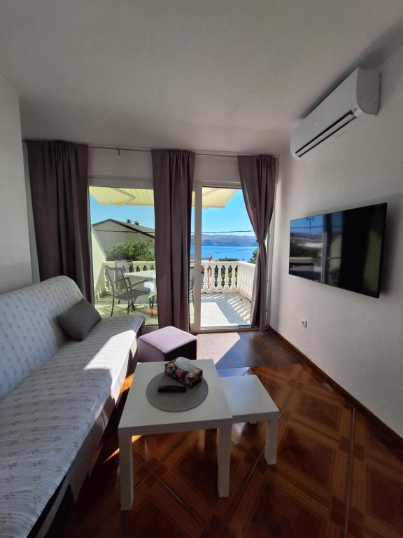 TV a/nebo společenská místnost v ubytování Guest House Keskic