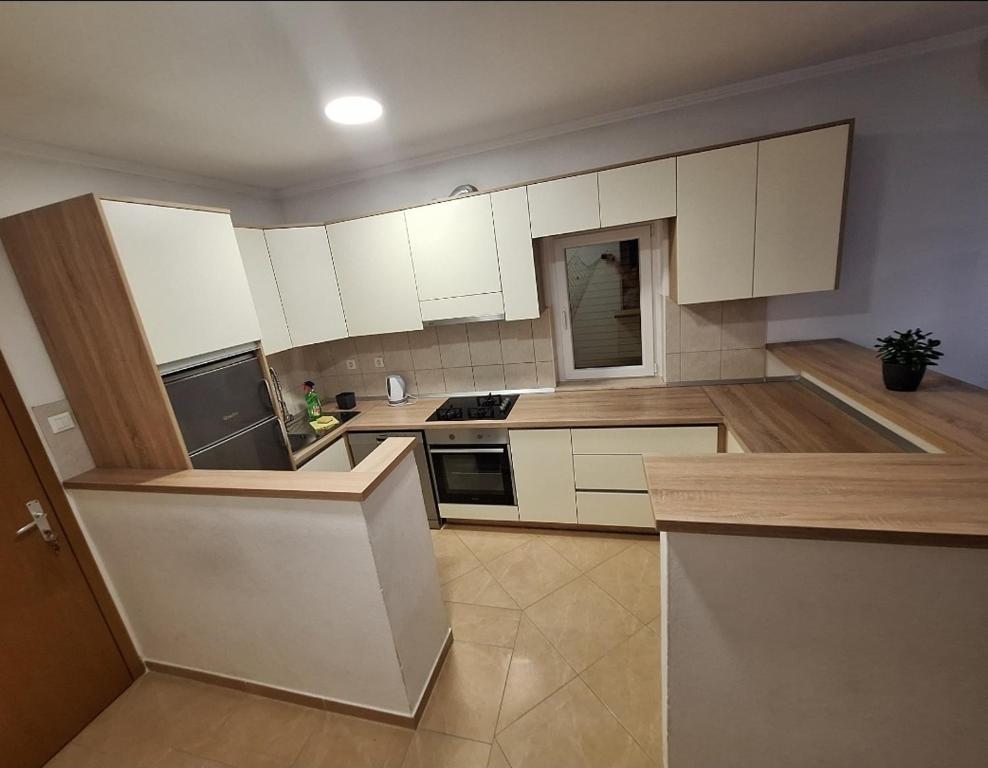 Kuchyň nebo kuchyňský kout v ubytování KaLaLe Deluxe - Makarska